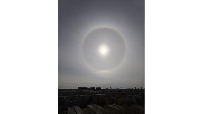 ☀️ Солнечное гало заметили в небе над Челябинском. 
