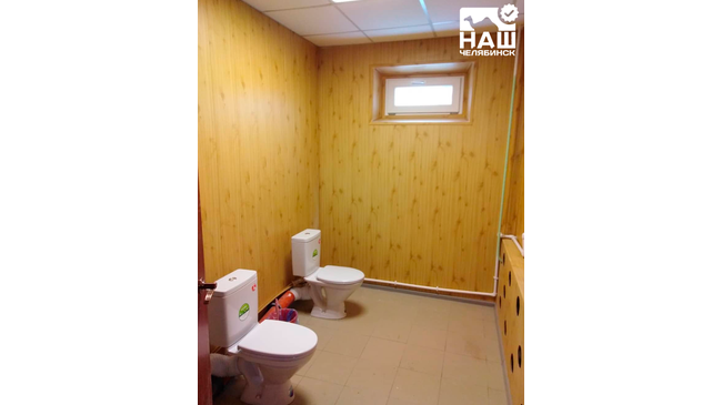 🤦‍♂️ «Облагородили дырки в полу»: мэр Миасса похвастался в Instagram новым школьным туалетом