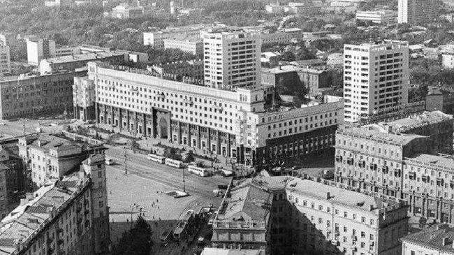 Центра Челябинска с высоты. Как думаете, какой год?