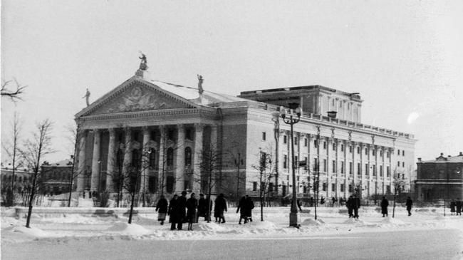 Оперный театр, 1955-56 г.