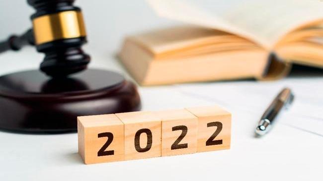 🎆10 новых законов в 2022 году. ❓ О каких законах и поправках лучше знать заранее, чтобы встретить новый год во всеоружии? 
