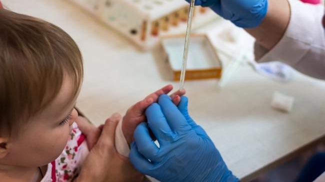 Уникальный анализатор крови появился в Челябинской областной детской больнице