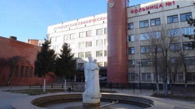 В Челябинске у ворот областной больницы застрелился предприниматель