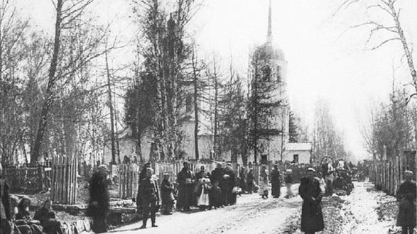Кладбище в центре города😳 Мы не только там ходим, люди там живут! 