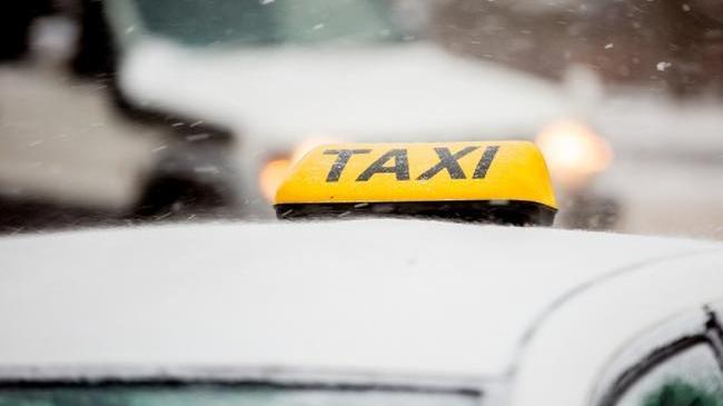 Цены на такси взлетели в Челябинске из-за мороза