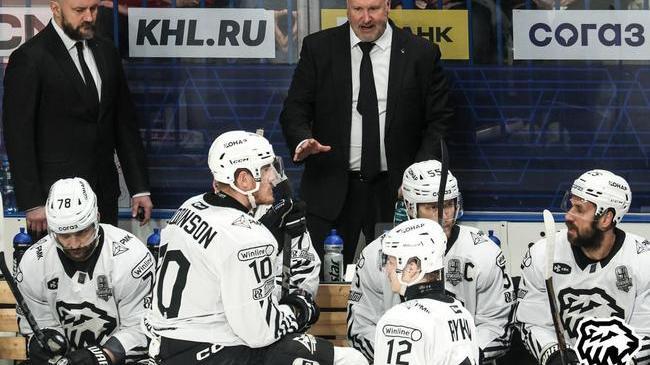 🏒 КХЛ выдвинула Бенуа Гру в номинацию на звание «Лучший тренер». 