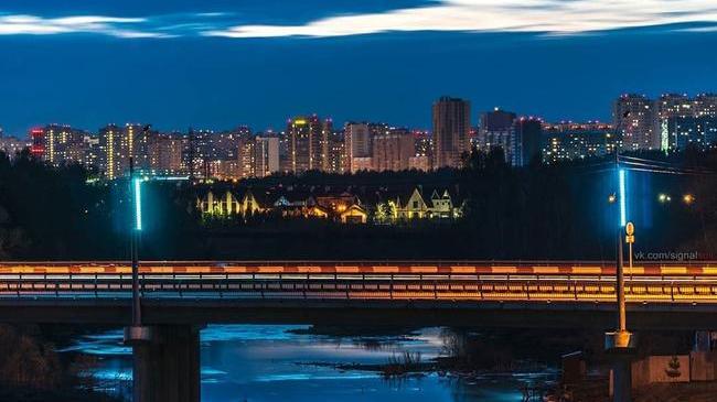 Доброй ночи, друзья 🙂 Присылайте в комментарии свои фотографии ночного Челябинска 🌌