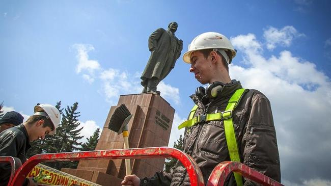 «Уникальный случай»: на ремонт памятника Ленину в Челябинске потратят 18 млн рублей