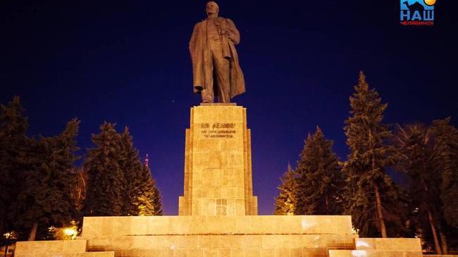 И снова вечный вопрос - быть ли Памятнику Ленина?