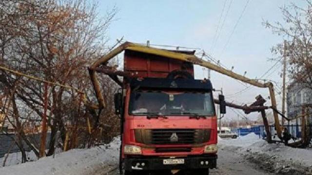 В Челябинске самосвал оставил без газа 20 домов