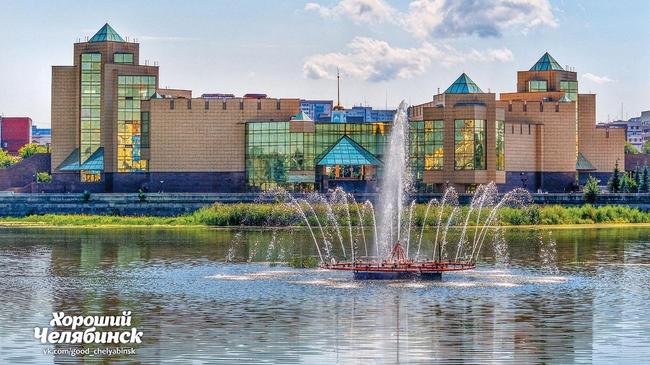 💦 Фонтан на реке Миасс. А какой по-вашему самый красивый фонтан в Челябинске?