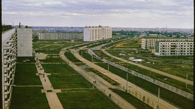 🏘 Комсомольский проспект. Фото 1973 года. Смотрите, какое чистое небо! И сколько зелени! 