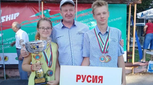Челябинская школьница собрала самую быструю в мире лодку