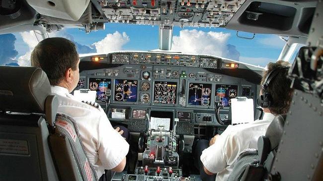 Несколько десятков южноуральских пилотов лишились дипломов после авиакатастрофы в Подмосковье