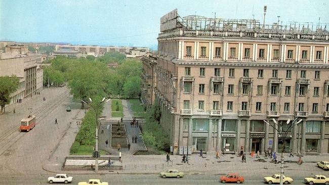 🏛 Проспект Ленина 1984 год. Фотография: В. Иванов