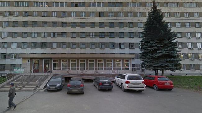 На улице в центре Челябинска проломили голову подростку