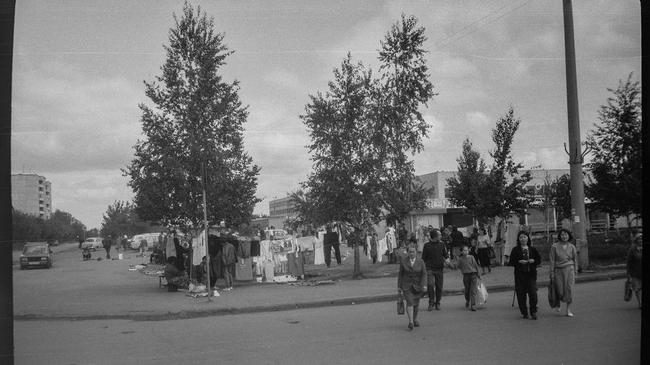 Май 1994, рынок на Солнечной.