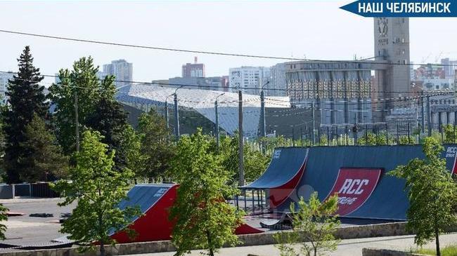 🛹 Челябинск, готовьте деки и самокаты: в центре собирают легендарный скейт-парк