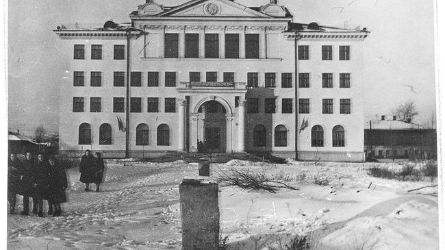 Дворец пионеров и школьников им. Н.К.Крупской в 1965 год. Узнали?