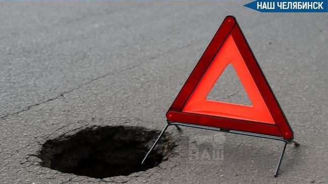 На мосту в Челябинске провалился асфальт