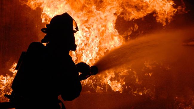 При пожаре в Челябинске чуть не погибли 15 человек