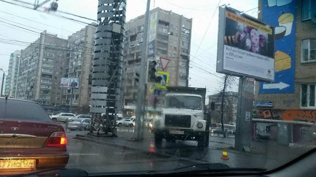 В Челябинске двухдневный дождь отразился на работе светофоров