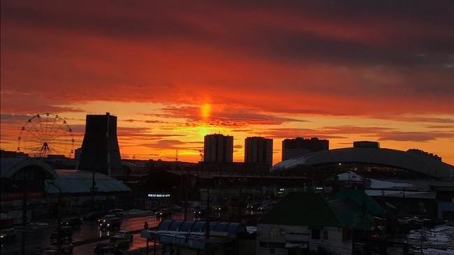 Роскошный закат в Челябинске 🧡 Как проходят ваши выходные, друзья?