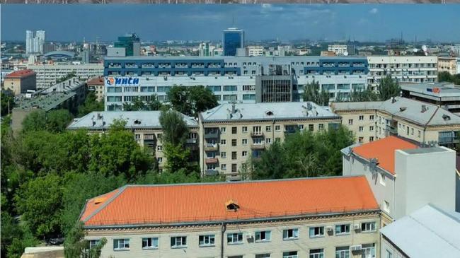 "Челябинск, тогда и сейчас!"🏛 На фото вы видите панораму центральной части города.
