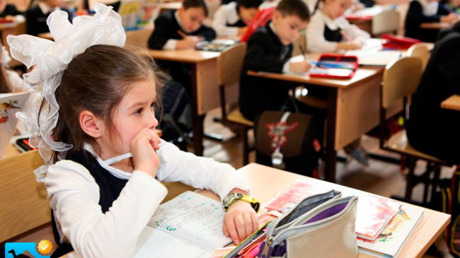 👩‍🏫 В Челябинской области большинство школ планируют перевести на пятидневную учебную неделю. Как вам такое?