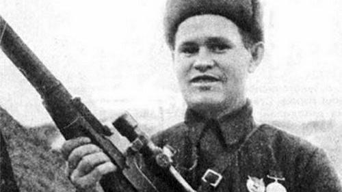 📜 23 марта 1915 года родился Василий Зайцев, легендарный советский снайпер.