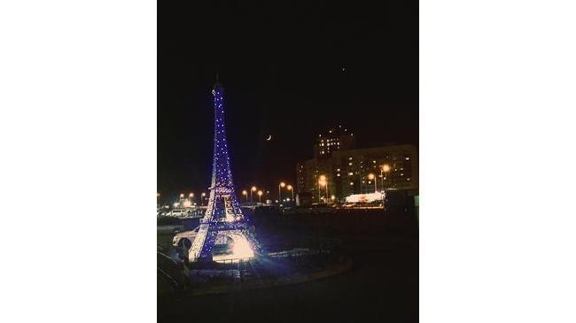 Парижские ночи в Челябинске😍🌃