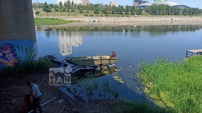🌊Чистить реку Миасс в центре Челябинска от тины начнут с 16 июня 