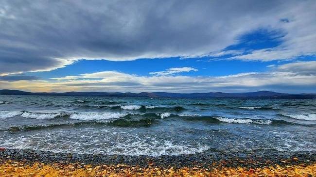 Буйство волн и красок! 😍 Октябрьское утро на Тургояке!