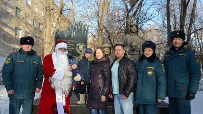 🎄🚒 Спасатели поздравили Ваню Фокина с наступающим Новым Годом
