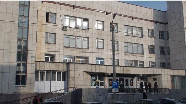 В Челябинске из больницы эвакуировали 142 человека
