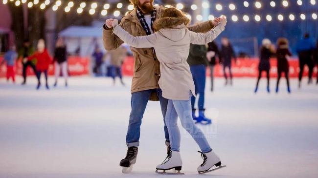 ⛸️ В парке Гагарина на главной аллее будет откроют каток