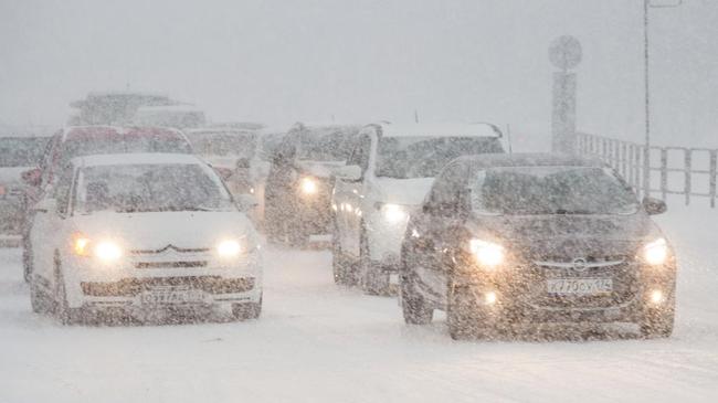 В МЧС объявили экстренное предупреждение из-за снежного шторма