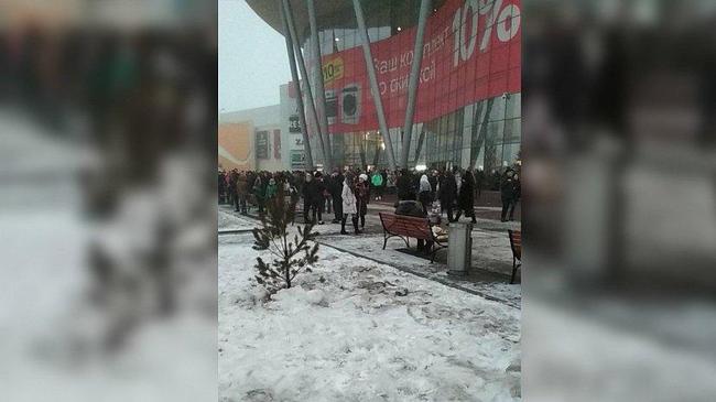 ТРЦ «Алмаз» и «Фокус» в Челябинске эвакуировали‍