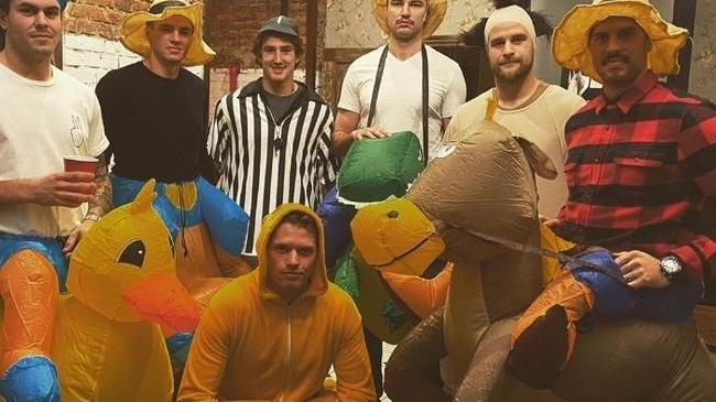 🥳🏒 Хоккеисты челябинского «Трактора» показали, как умеют развлекаться в свободное от игр время