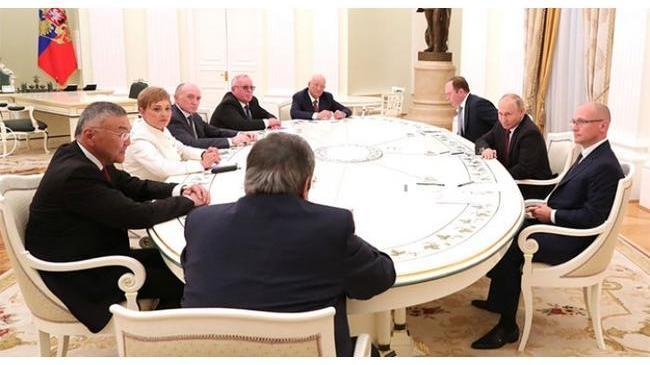Путин встретился с экс-губернатором Борисом Дубровским