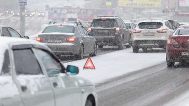 Министр дорожного хозяйства и транспорта Челябинской области рассказал, как идет подготовка к зимнему сезону