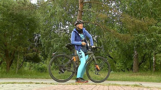 В Челябинске встретили итальянскую велосипедистку, путешествующую по России