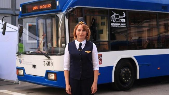 В Челябинске водителей троллейбусов и трамваев обяжут представляться пассажирам