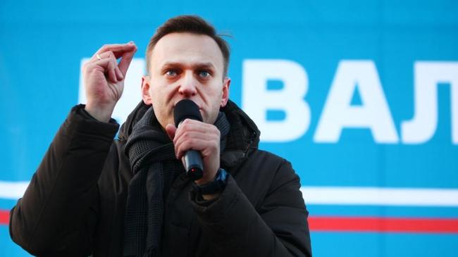 «Выпил, и мне не страшно»: Навальный начал встречу в Челябинске с откровений
