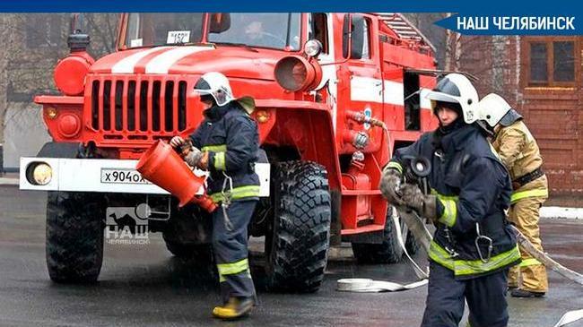 ❗🔥 Пожар произошел сегодня, 28 ноября, на улице Российской в старом 4-этажном доме с деревянными перекрытиями.