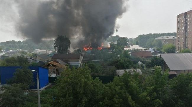 В Челябинске сгорела сауна