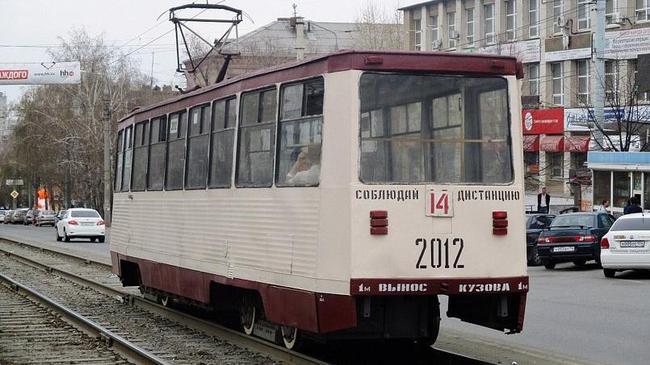 В Челябинске в трамваях и троллейбусах снизили цену за проезд