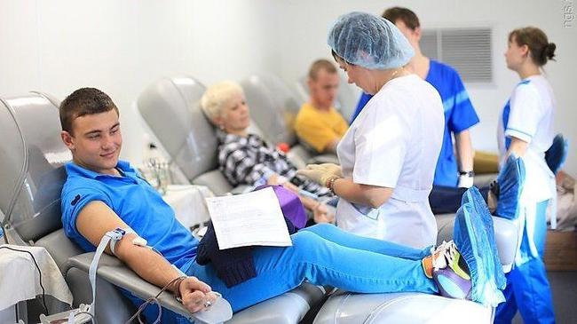 Челябинцам предлагают сдать кровь в помощь пострадавшим в метро Петербурга
