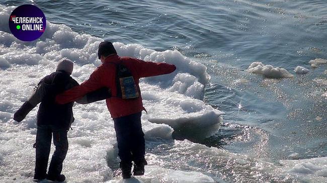 🥇 Двух южноуральских школьниц наградили за спасение детей, провалившихся под лед.