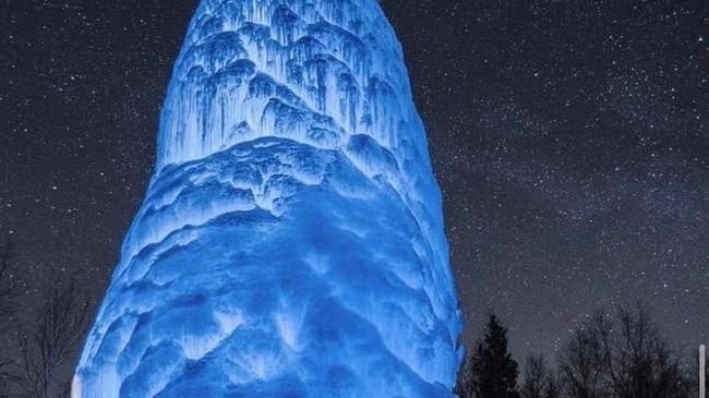 ⛲️ ❄️ Ледяной фонтан. Кто знает, где находится? 🙋‍♀️ 